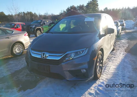 2018 Honda Odyssey Lx z USA, uszkodzony, nr VIN 5FNRL6H28JB075958